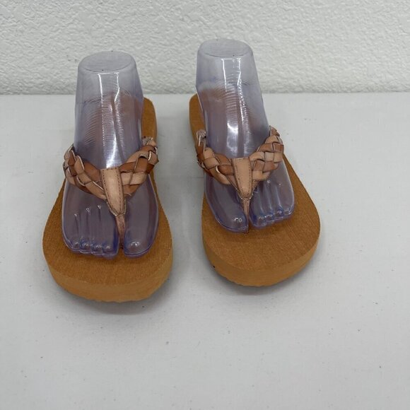 Maurices Leah Cognac Braided Flip Flop Thong Sandals Shoes Womens size 11 M - Picture 2 of 8